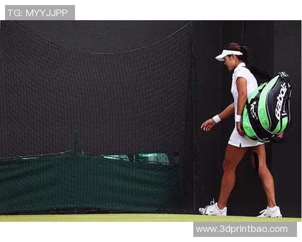 李娜独家揭秘：足球场上的智慧与心得分享