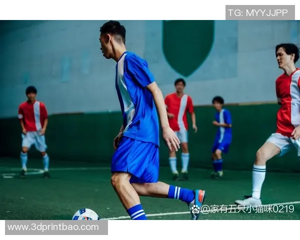 足球明星激情解说带你领略赛场风云与精彩瞬间的完美结合 足球明星激情解说带你领略赛场风云与精彩瞬间的完美结合